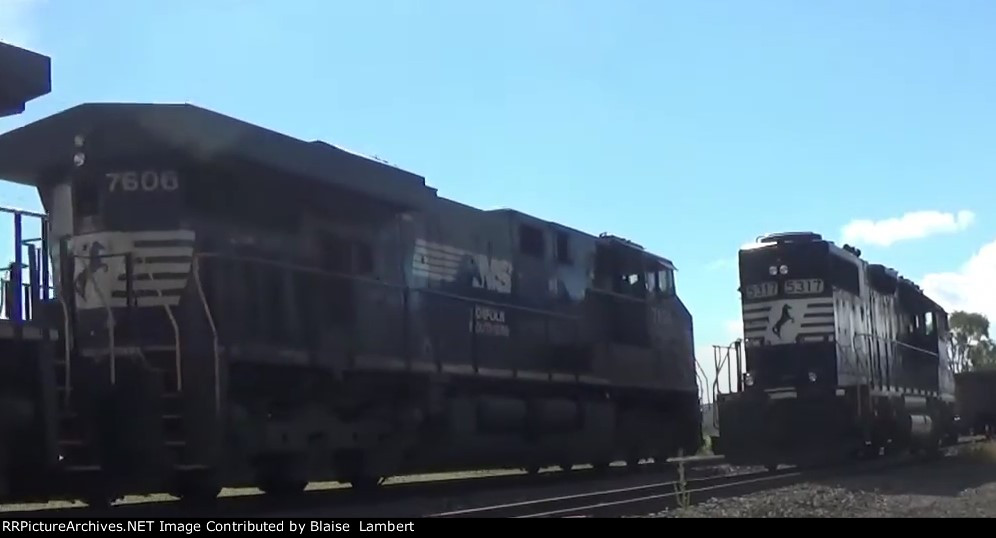 NS 224 passes NS 5317 